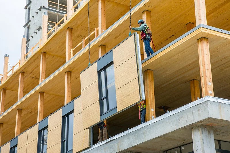 Updates to Ontario
Building Code for
Six-Storey Wood
Buildings:
Streamlined
Construction and
Expanded
Possibilities