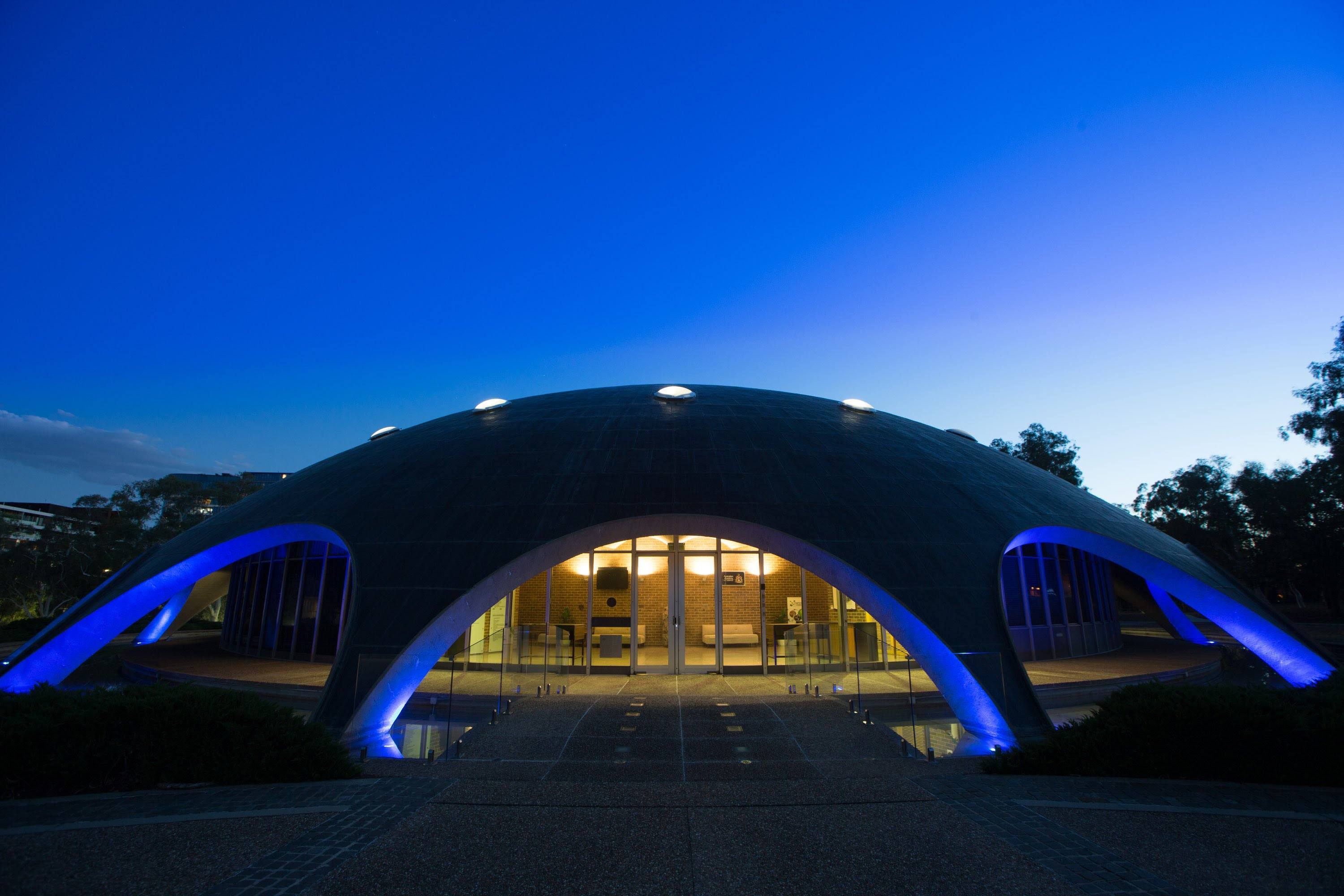 Australian Academy of
Science “Shine Dome”